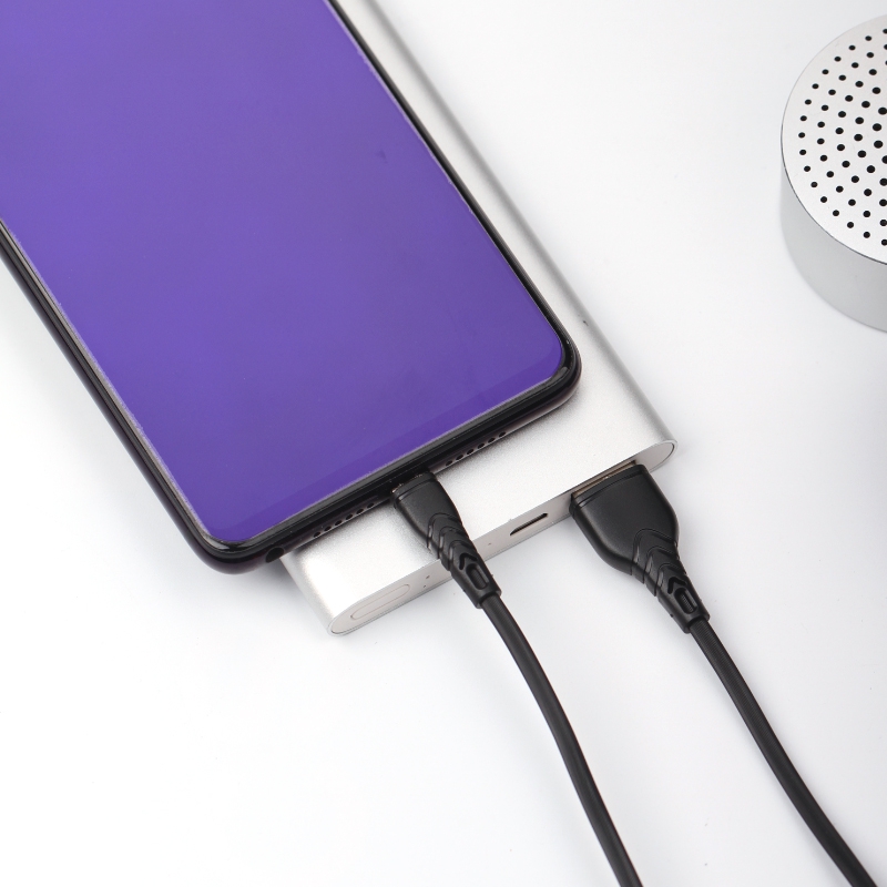 U11 White Lightning Charging Cable view 2